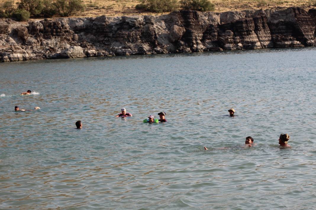 40 derece sıcaktan kaçanlar Konya’da burada serinledi 33